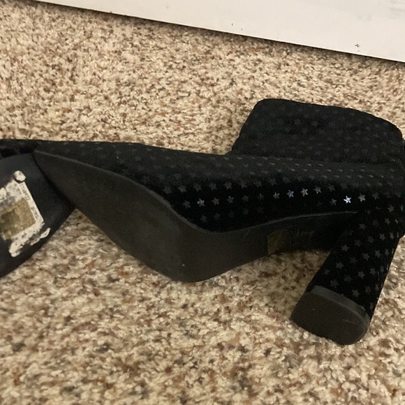 Nasty Gal velvet star heeled boots - Picture 5 of 6